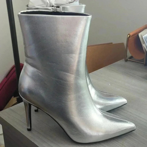 Scoop Women’s Midcalf Stiletto Booties - Picture 5 of 8